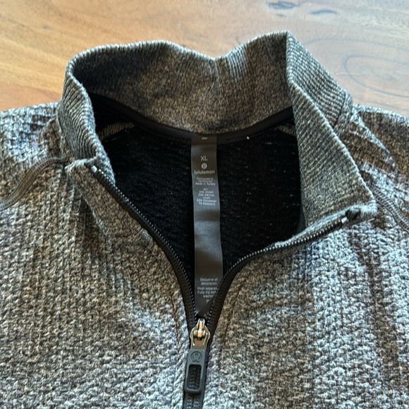 Lululemon zip-up jacket - Picture 2 of 8